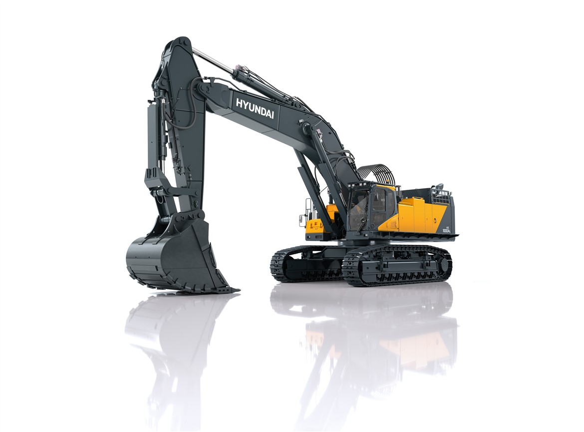 Maak kennis met de HD Hyundai HX1000A L, een nieuwe rupsgraafmachine uit de A-serie, ontworpen voor hoge prestaties tegen lage eigendomskosten. Deze machine is uitgerust met een nieuwe Perkins-motor en de krachtigste in zijn klasse en samen met het hoogste totale hydraulische debiet levert hij ongeëvenaarde prestaties en een ongelooflijke brandstofzuinigheid. Voor superieure veelzijdigheid kunt u de machine met geavanceerde technologieën aanpassen aan uw werkomstandigheden met verschillende vermogens- en werkmodi, plus een giek- en zwenkprioriteit. De HX1000A L is echt klaar voor de uitdaging.